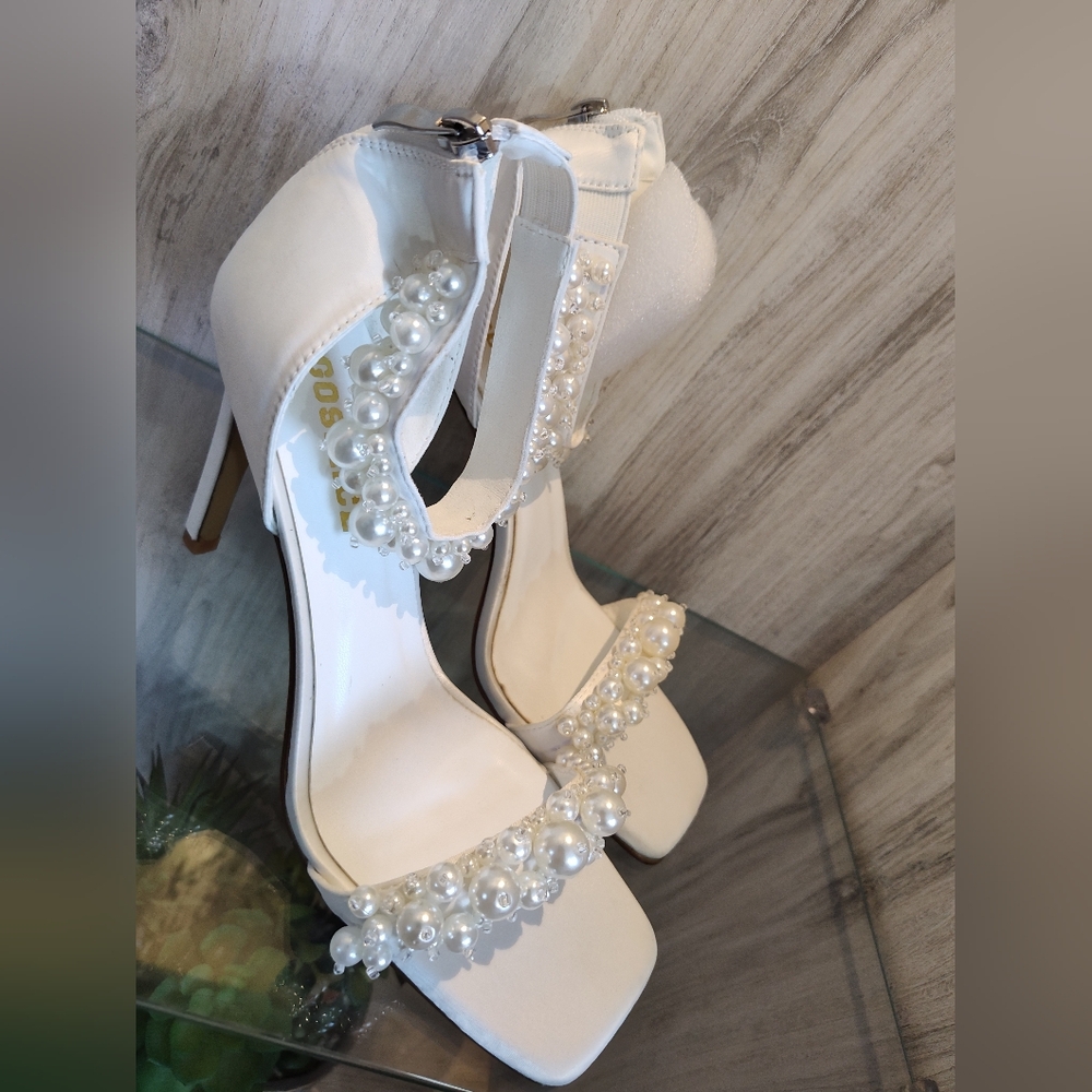 Womens Elegant Pearls Decor Back Zip Elegant White Stilettos Heels - Picture 6 of 15